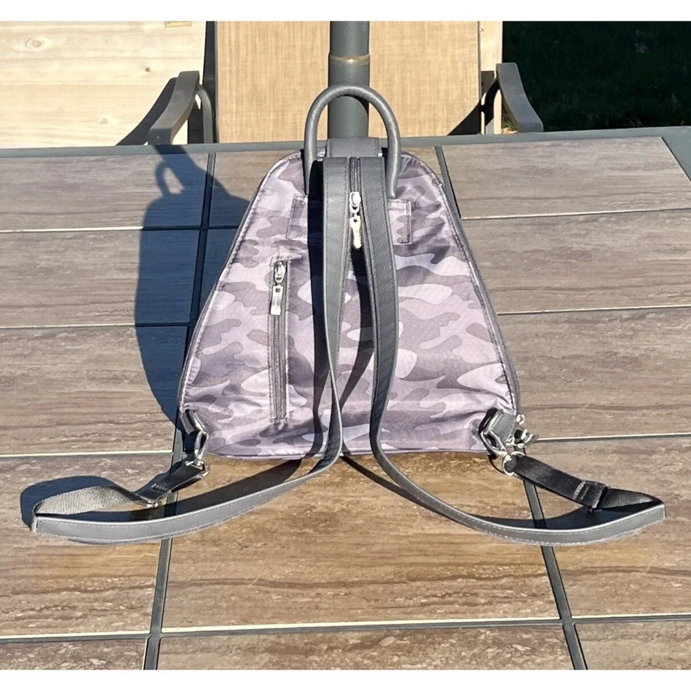 Baggallini Bags Gray Camouflage Nylon MM Metro Sling Backpack NWOT‎